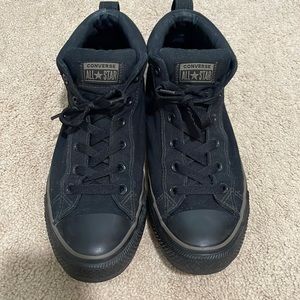 Used but like New Mens Black Converse All-Star - worn maybe 2 times.